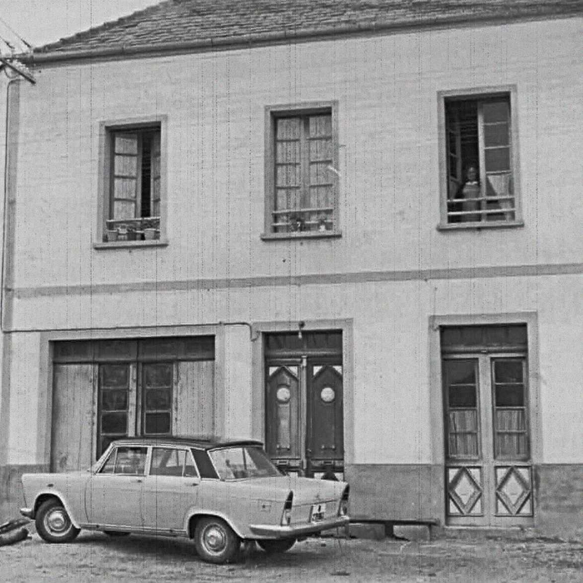 Se crea la primera fábrica de Muebles Caloto