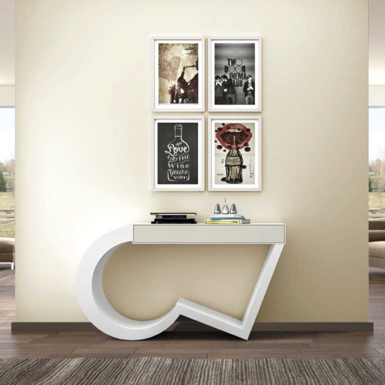 Mueble auxiliar en madera blanca